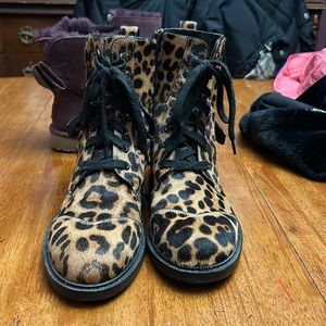 Leopard boots